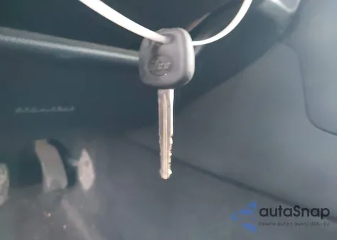 2013 Toyota Camry Se z USA, uszkodzony, nr VIN 4T1BF1FK7DU663338